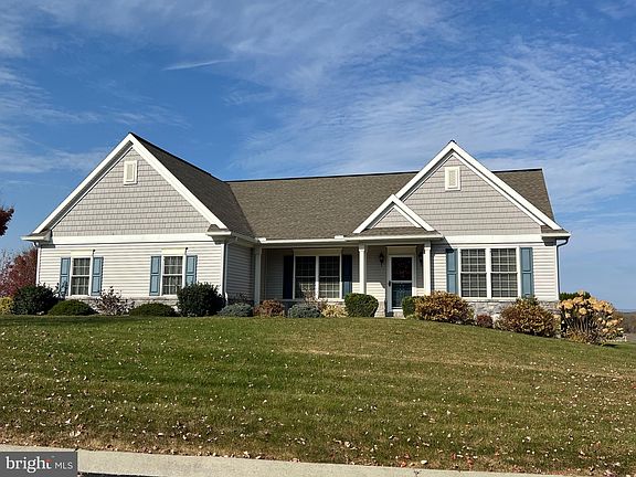 2nd image of 93 Rosebush Ct