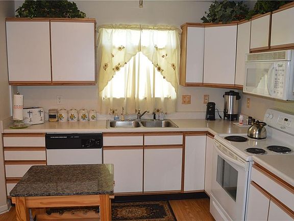 3rd image of 5961 N Peregrine Blvd