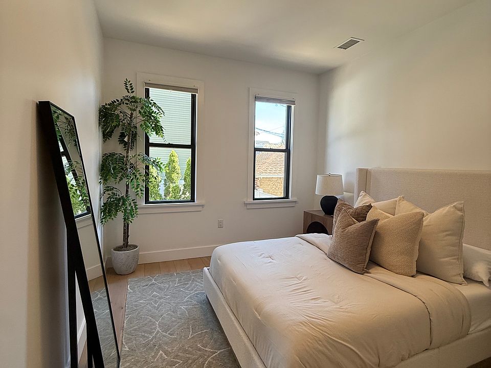 1st image of 2615 Palisade Ave APT 1
