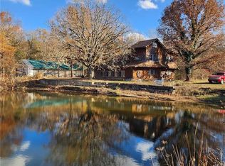 10562 Carr Rd, Bismarck, MO 63624