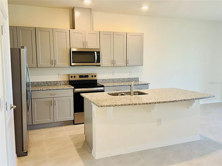 1492 Isleta Loop — Photo 3