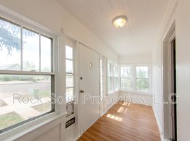 506 E 7th St, Cheyenne, WY