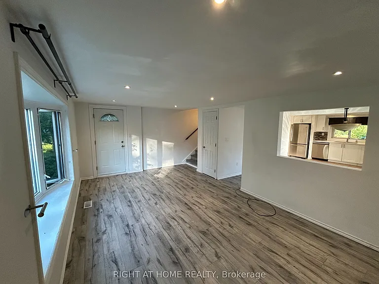 230 Cindy Ln — Photo 4