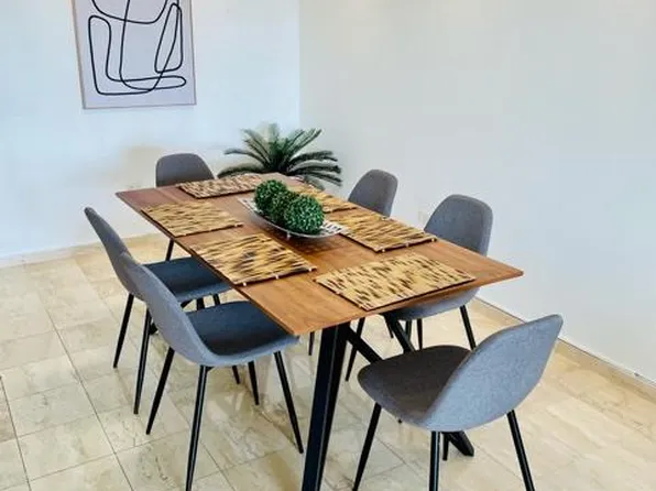 690 Cesar Gonzalez Parque De Las Fuentes, San Juan, PR