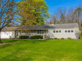 6801 N Ironwood Ln, Glendale, WI 53217