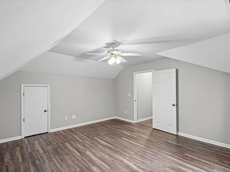 11355 Vedrines Dr — Photo 35