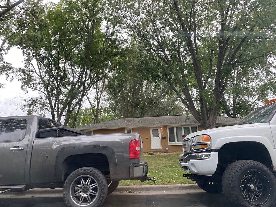 1st image of 980 Overton Dr NE