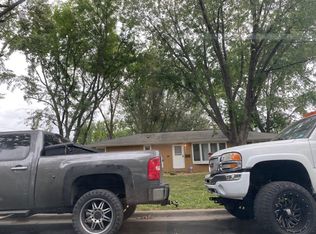 980 Overton Dr NE, Fridley, MN 55432