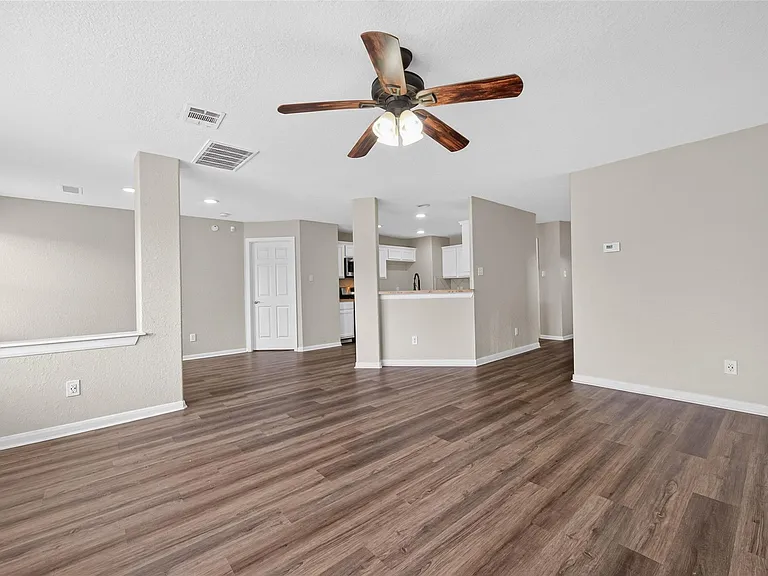 3219 Watercliff Ct — Photo 14
