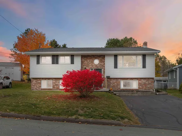 9 Ascot Way, Halifax, NS B4E 2H7