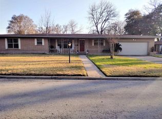 23 Meadow Ln, Del Rio, TX 78840