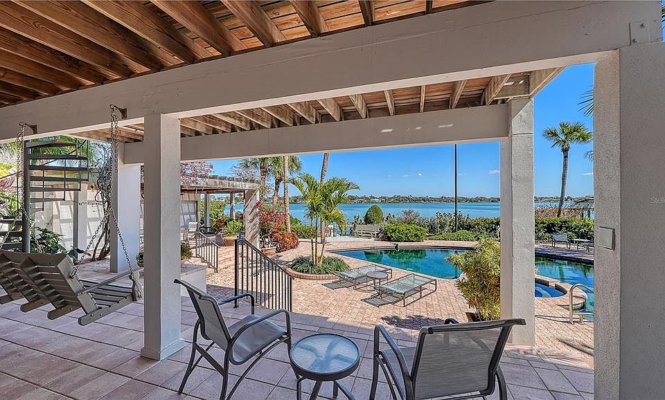 1st image of 2116 Casey Key Rd