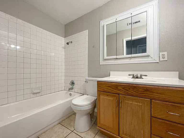 110 E San Benito Dr — Photo 16