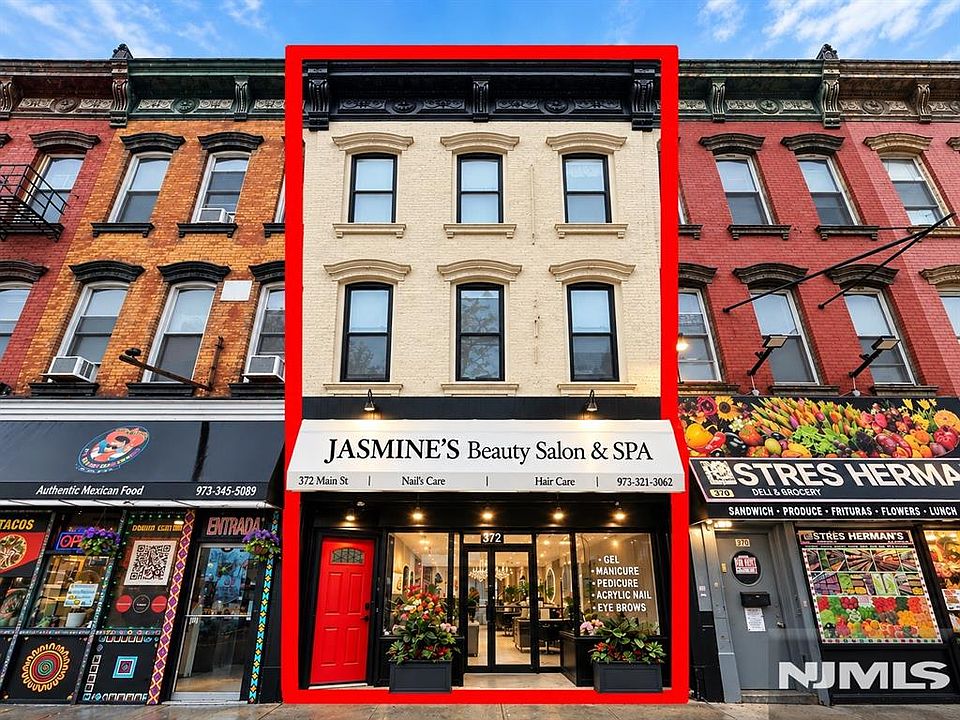 1st image of 372 Main Street