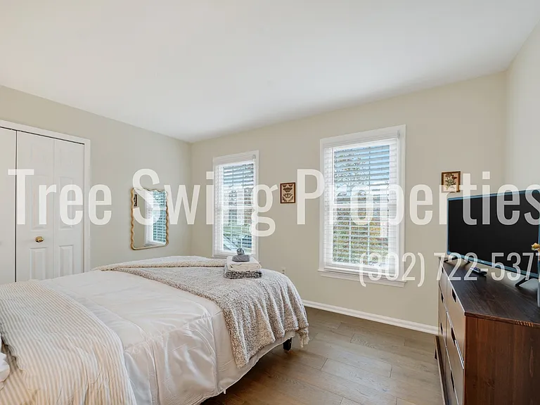 Villanova Ct — Photo 27