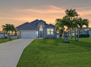 3036 SW 23rd Place Cpe, Coral, FL 33914