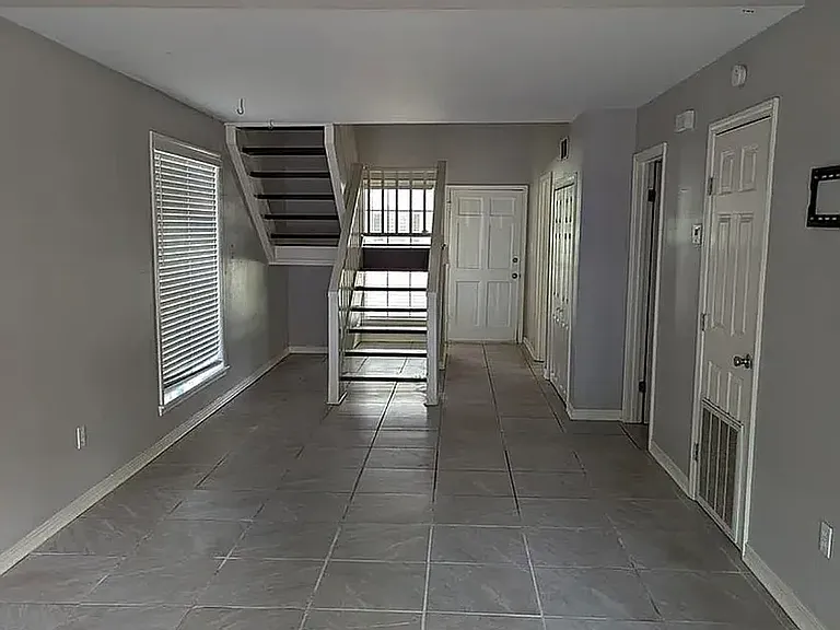 1318 Sharlo Ave — Photo 1