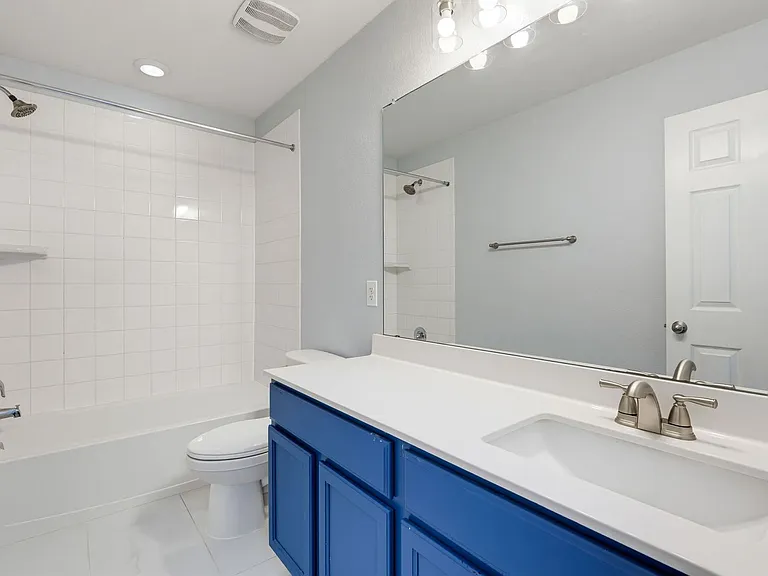 904 Garden Green Dr — Photo 13