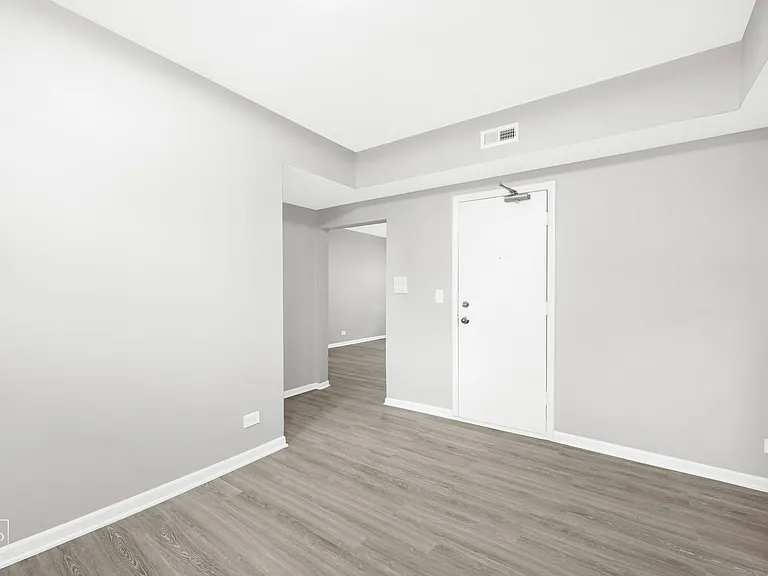5015 S Champlain — Photo 22