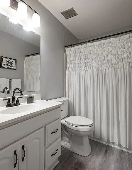 263 Summit House — Photo 2