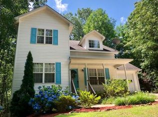 429 Thunder Ridge Dr, Cleveland, GA 30528