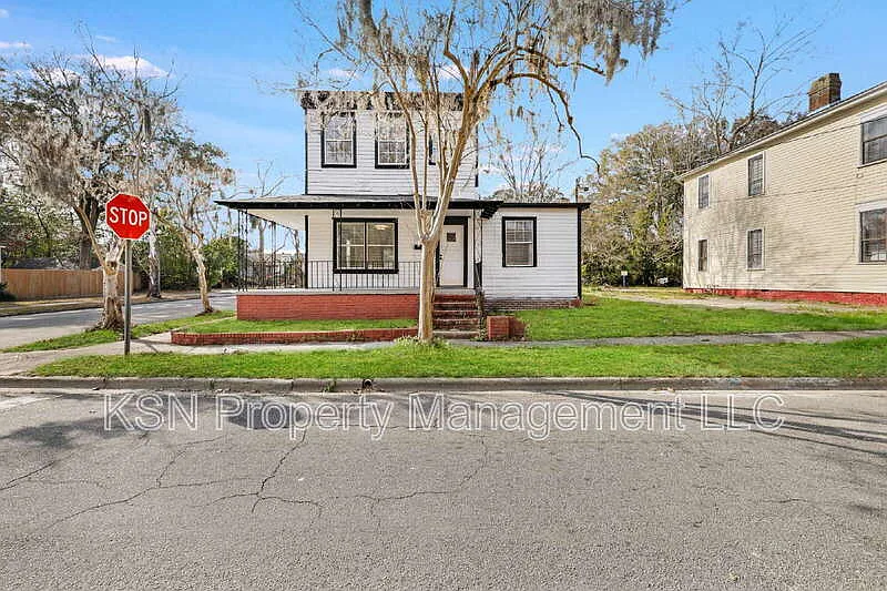 4 bed, 2.0 bath, 1773 sqft, $2,000 — Photo 3