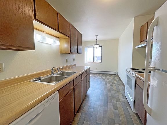 3rd image of 1112 32nd Ave SW APT 306