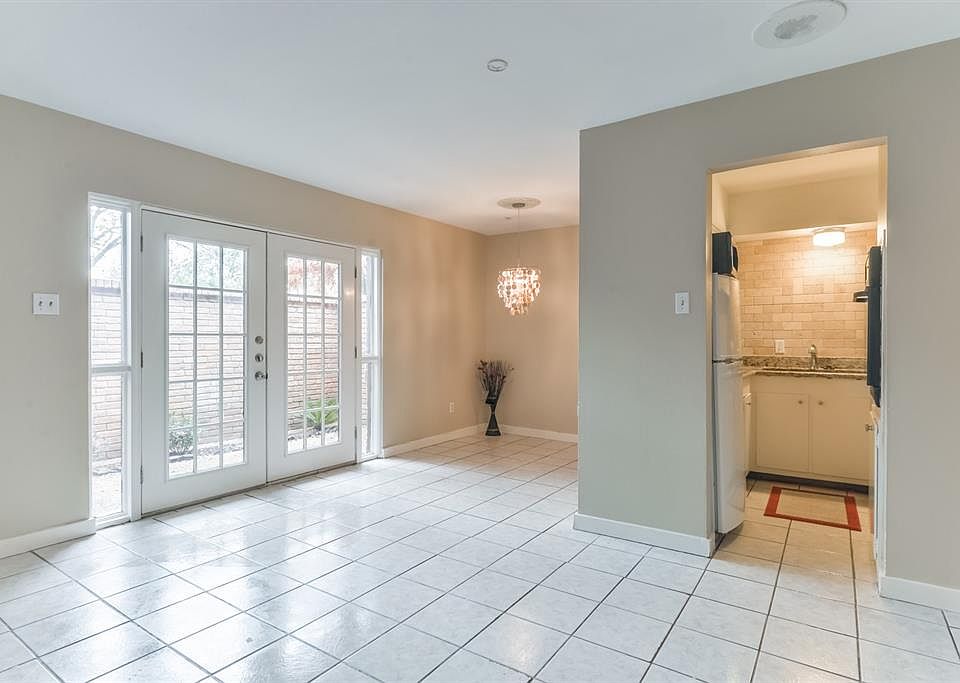 1st image of 1529 Bonnie Brae St APT 2