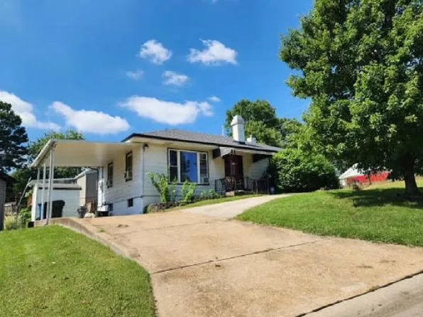 512 Blanche Dr, Saint Louis, MO 63125