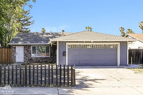 12 Nautilus Ct Photo 1