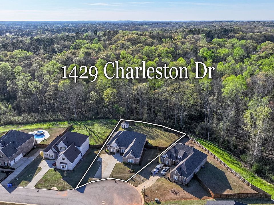 1st image of 1429 Charleston Dr