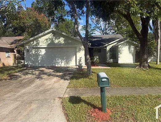 3 bed, 1630 sqft, $2,200 — Photo 1
