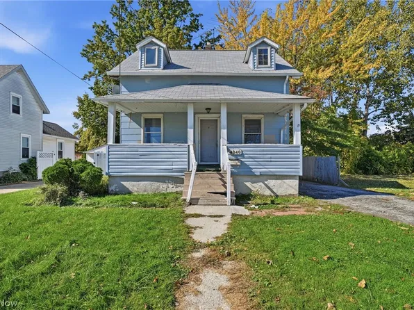 4040 Saint Clair St, Willoughby, OH 44094