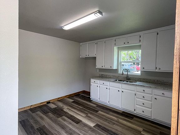 3rd image of 1150 W Shirley St
