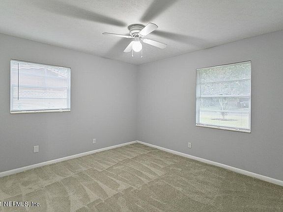 4th image of 3003 Dalehurst Dr W