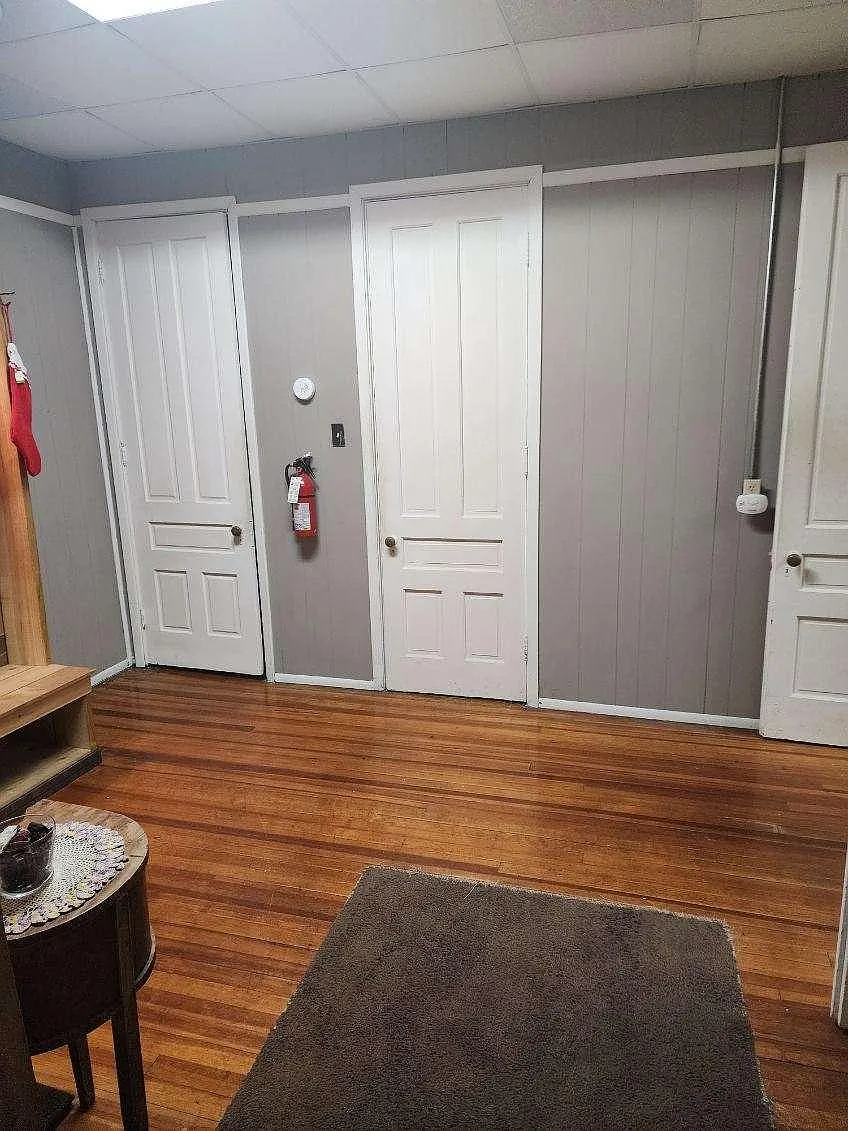 1 bed, 1400 sqft, $1,000 — Photo 3
