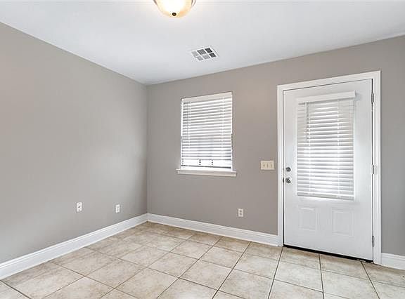 3rd image of 8505 Prince Dr