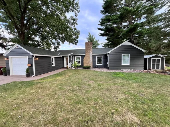 213 4th St, Mora, MN 55051