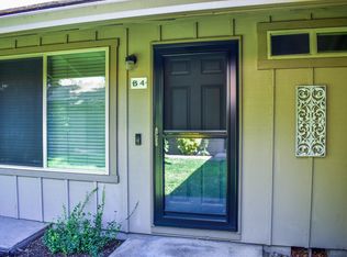 300 Shafer Ln #B-4, Jacksonville, OR 97530