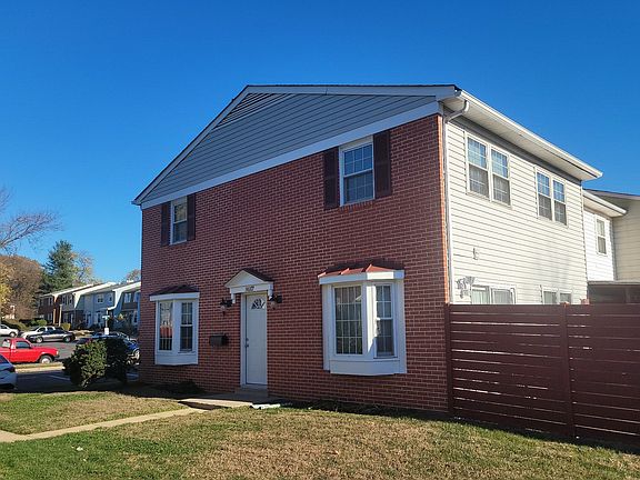 2nd image of 14687 Balsam St