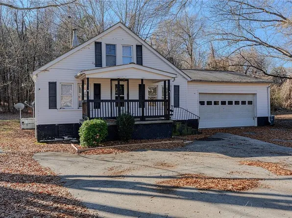 1364 Rauhut St, Burlington, NC 27217
