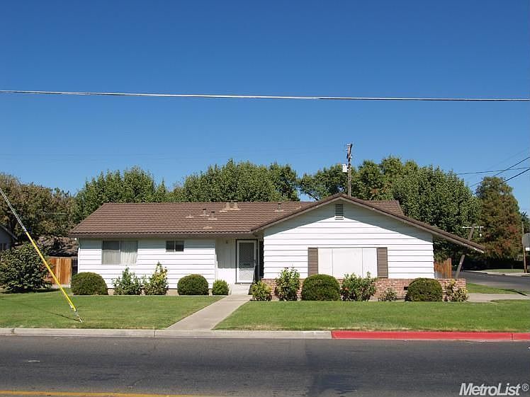 1st image of 1579 East Ave