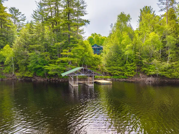 11 Bonnieview Way, Long Lake, NY 12847