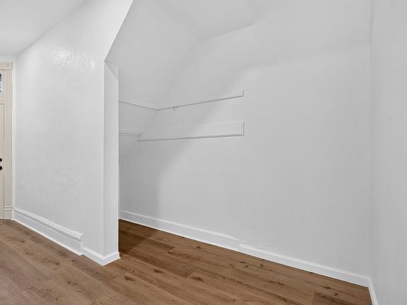 4th image of 920 Bates St #1F