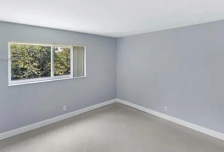 1400 NE 54th St #102 — Photo 16