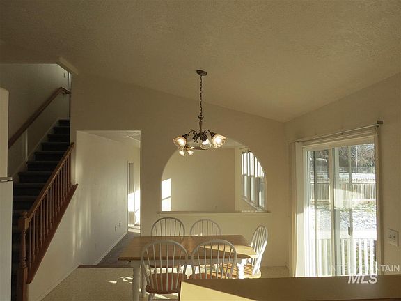 4th image of 2108 Nay Dr