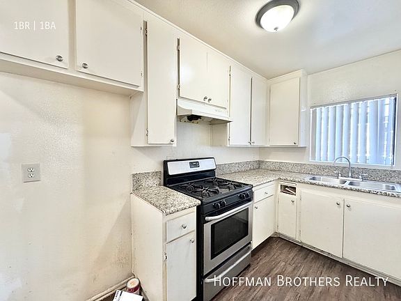 3rd image of 2218 W Court St #101