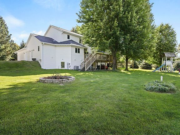 4th image of 7801 N Robert Dr