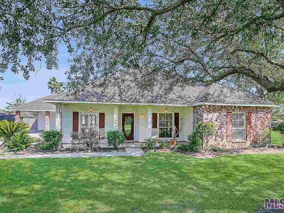 1st image of 14458 Lazy Oaks Dr