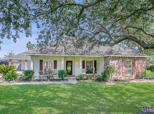 14458 Lazy Oaks Dr, Gonzales, LA 70737